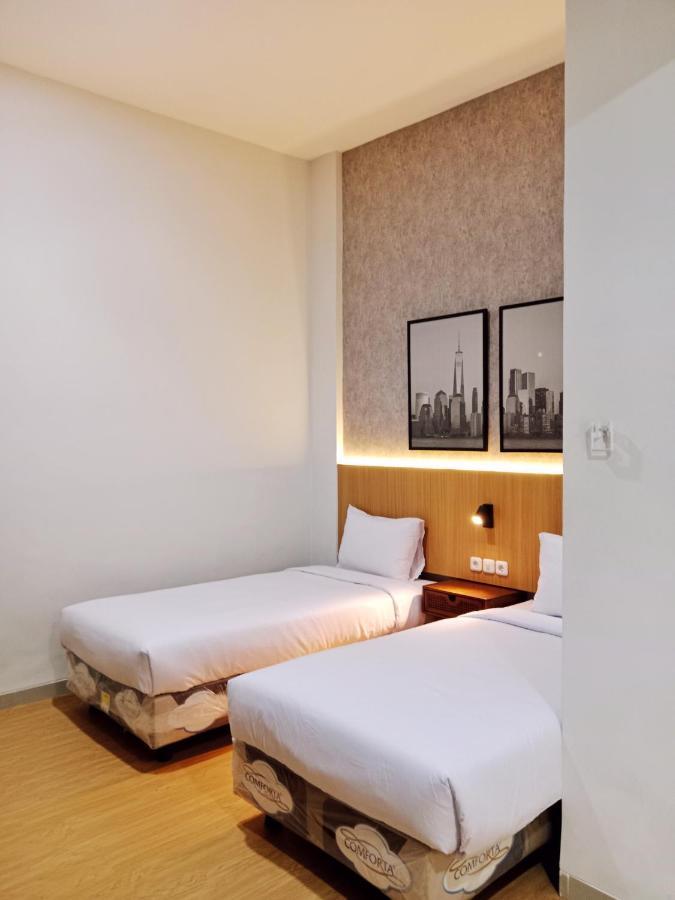 Andita Syariah Hotel Сурабая Екстер'єр фото
