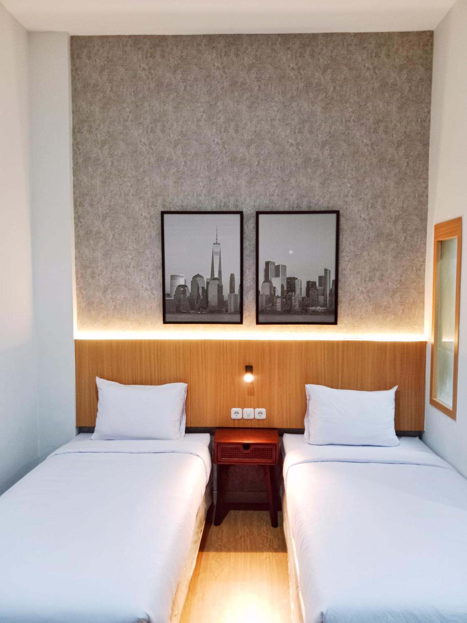 Andita Syariah Hotel Сурабая Екстер'єр фото